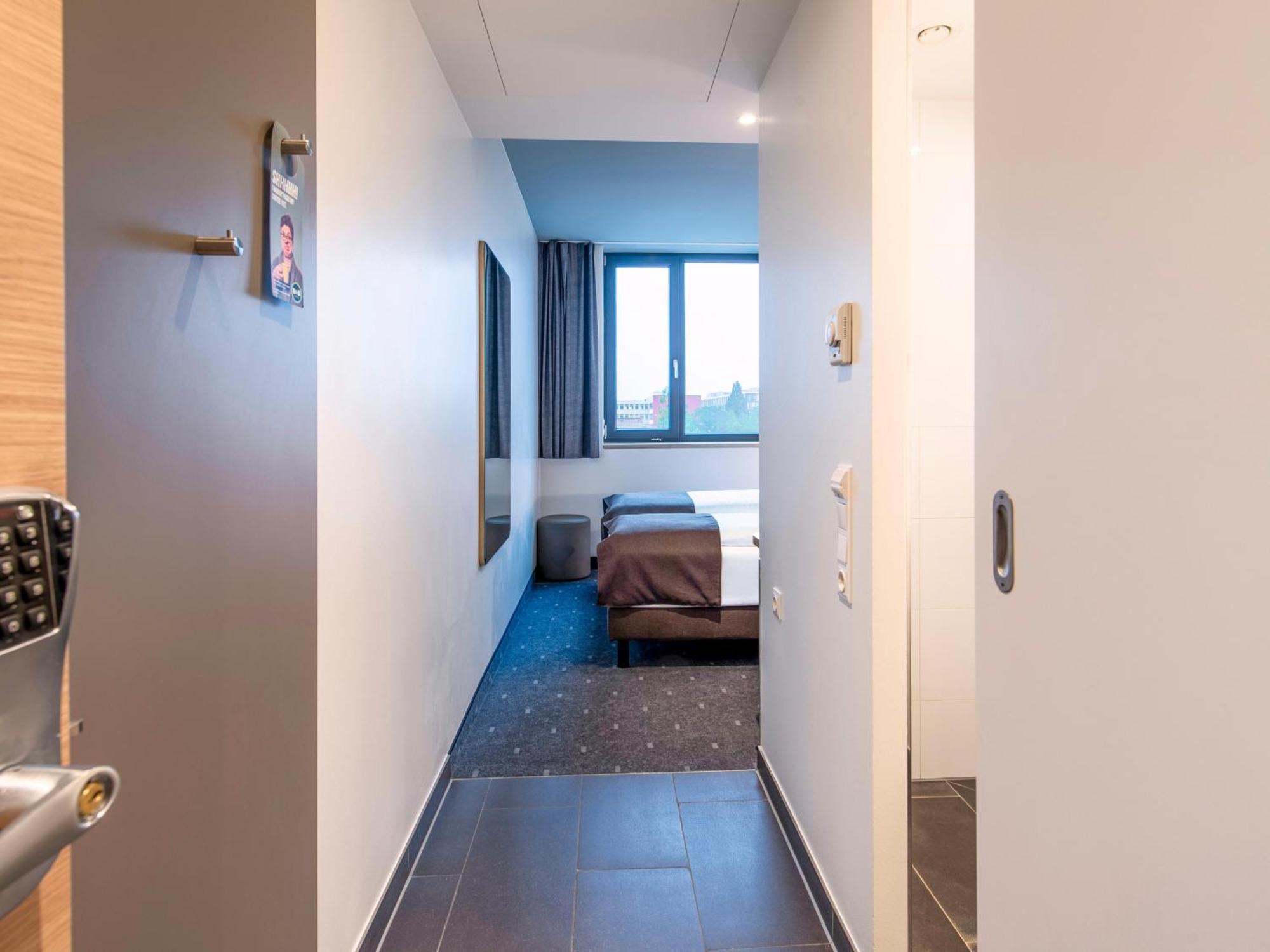 B&B Hotel Muenchen-Olympiapark Екстер'єр фото