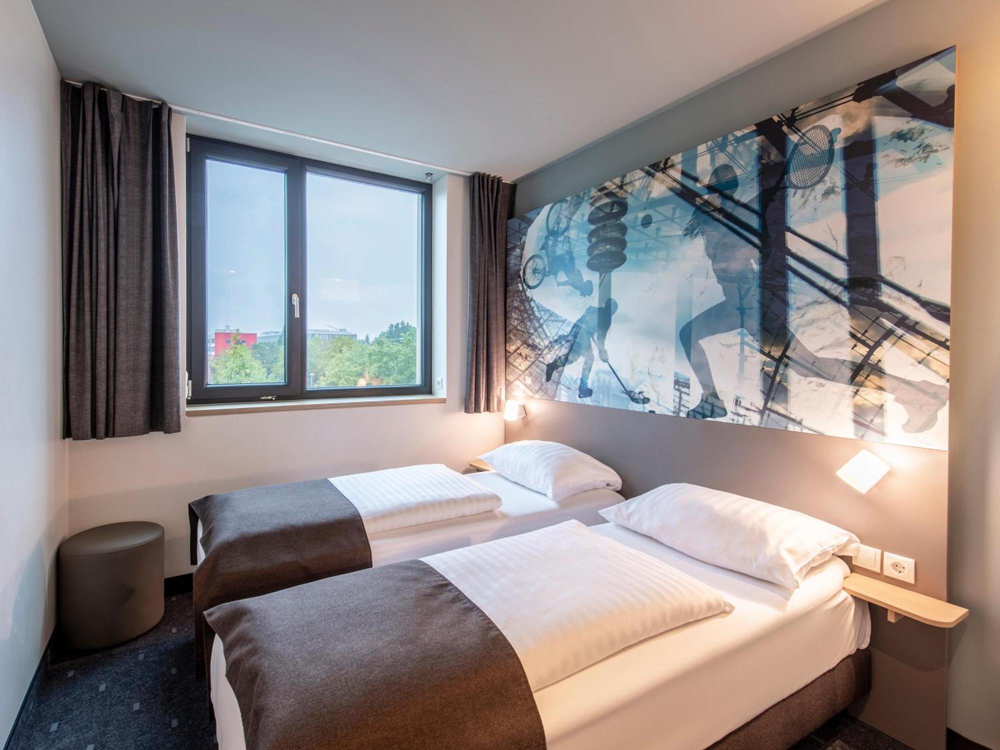 B&B Hotel Muenchen-Olympiapark Екстер'єр фото