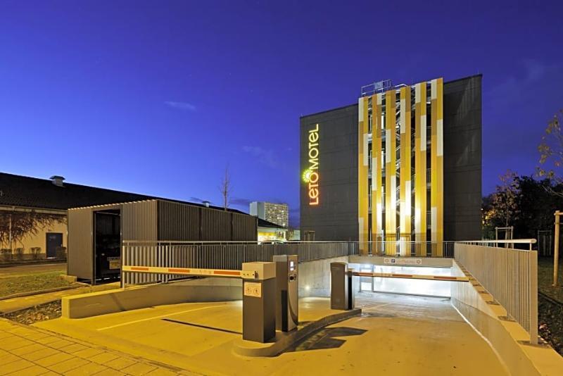 B&B Hotel Muenchen-Olympiapark Екстер'єр фото